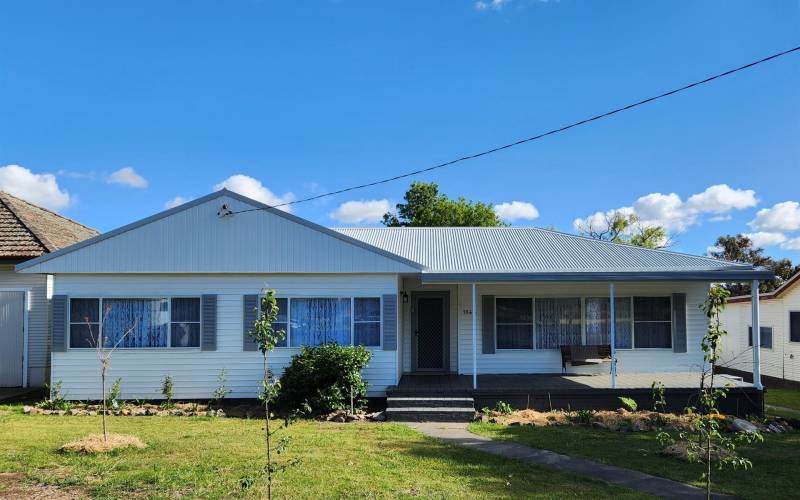 184W Fitzroy St, Walcha, NSW 2354